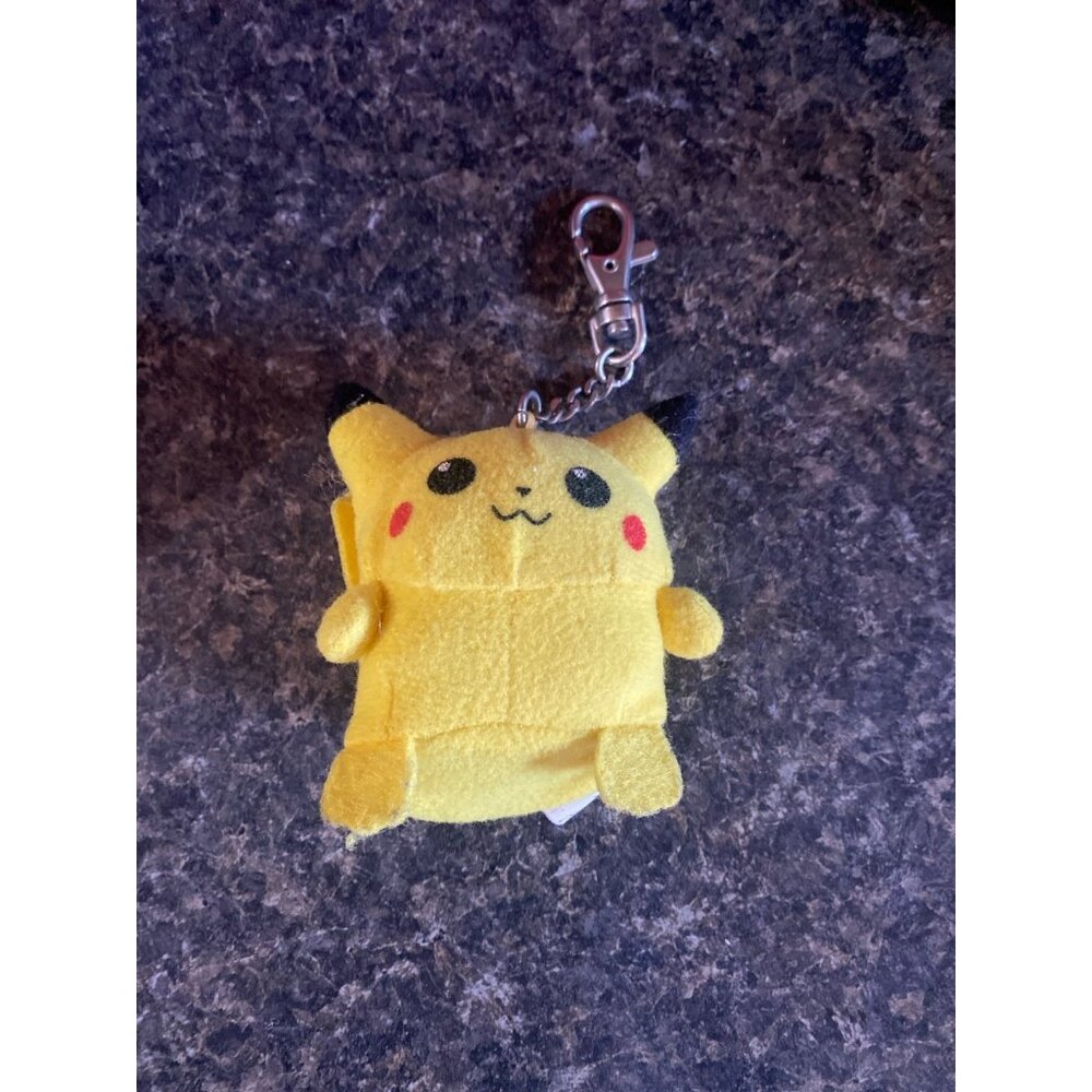 1999 Tiger Electronics‎ Pokémon pikachu keychain